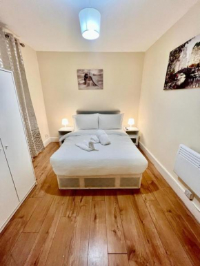 Studio Flat in Colliers wood